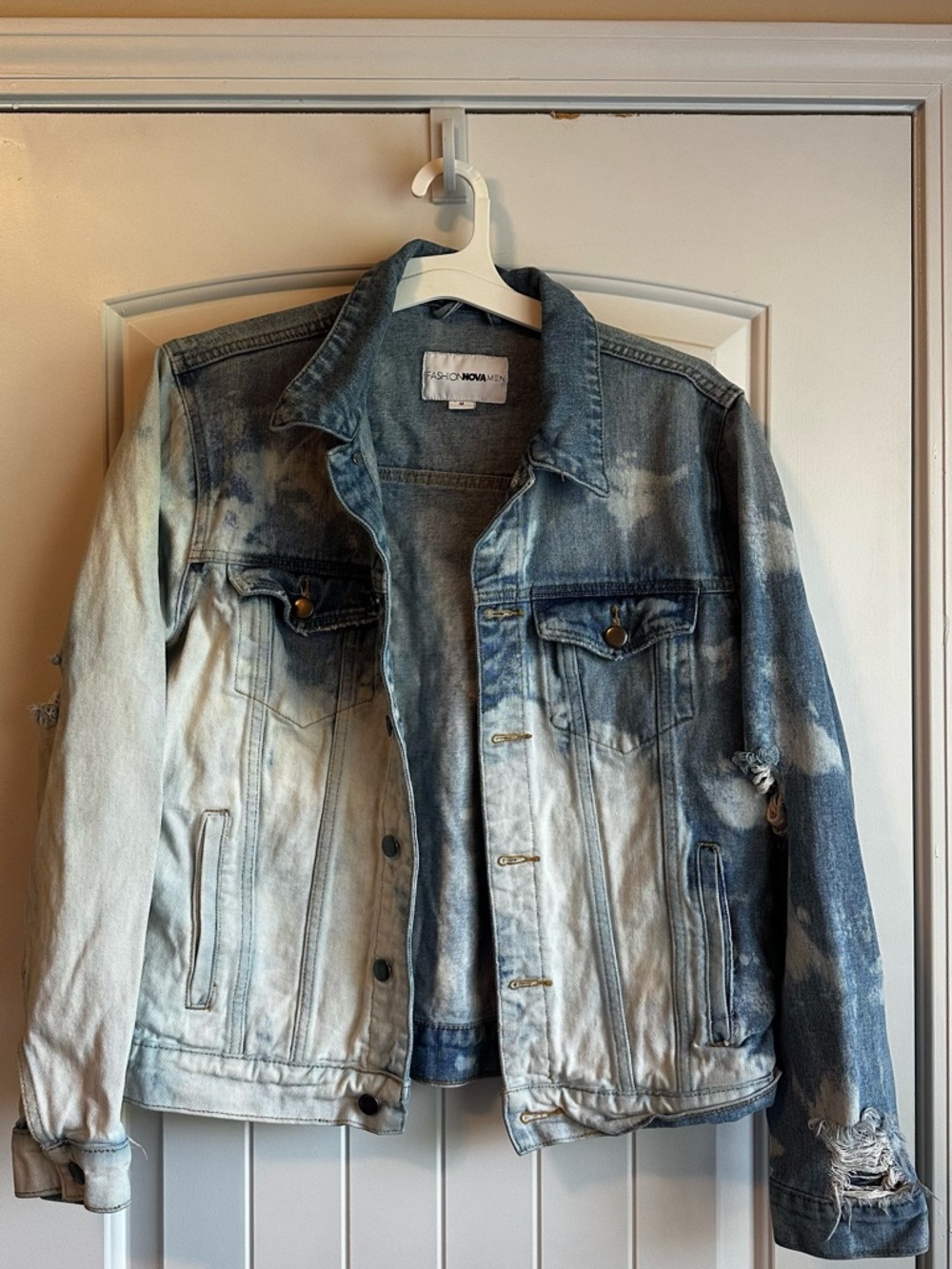 Fashion Nova Men’s Acid Wash Denim Jacket Bleached Trucker Jacket Size Medium